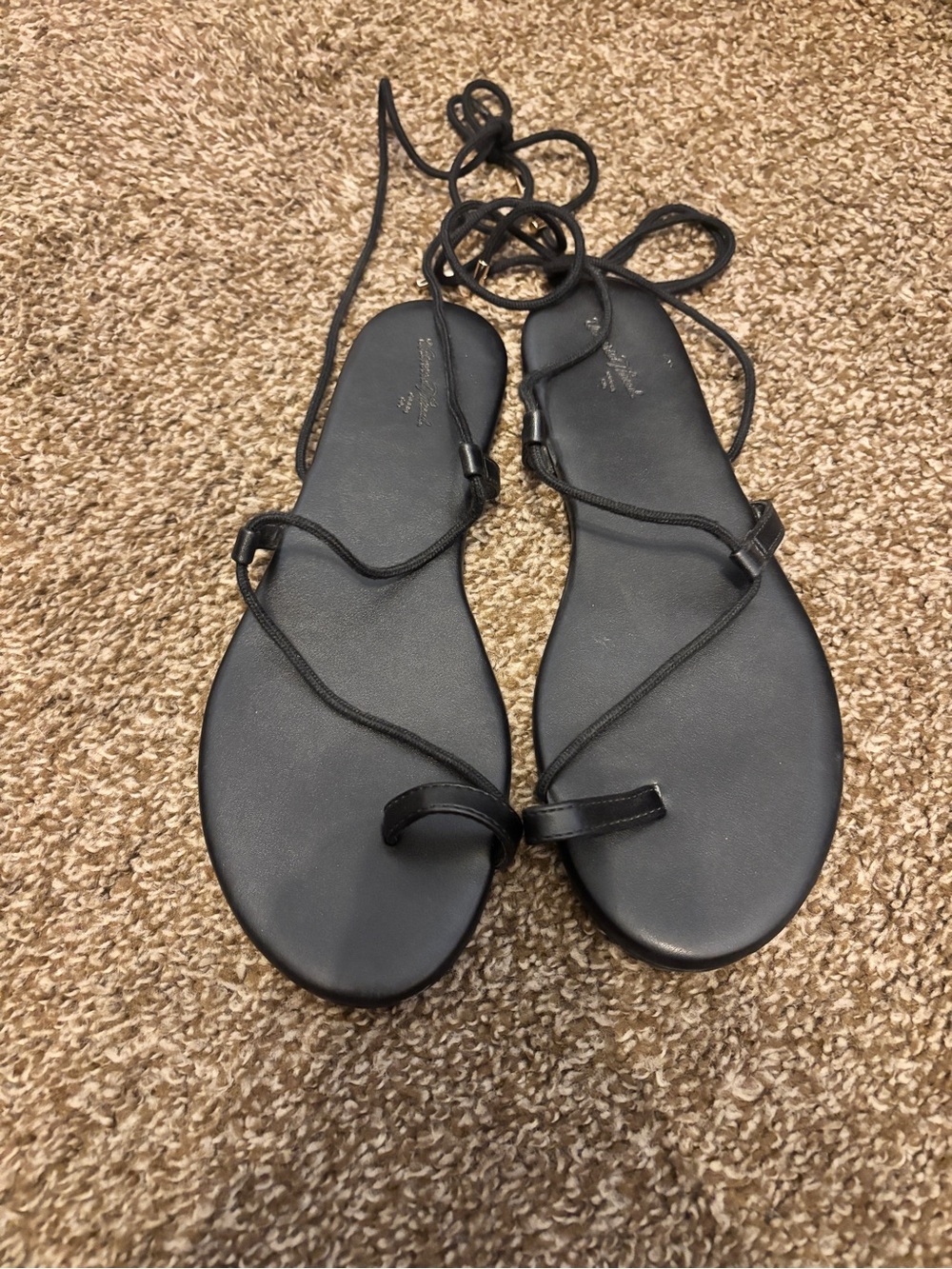 Universal Thread Black Lace-Up Strappy Flat Sandals